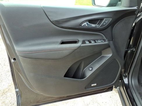 Used 2022 Chevrolet Equinox RS w/ RS Leather Package AWD/4WD image 14