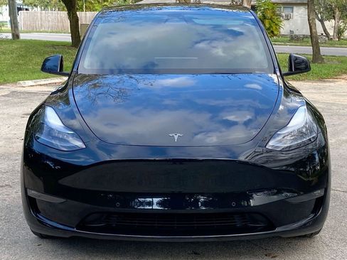 Used 2022 Tesla Model Y Performance image 2