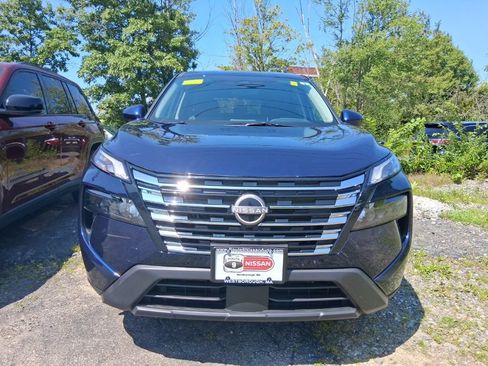 Used 2026 Nissan Rogue SV AWD/4WD image 3