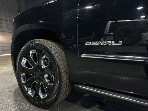Used 2018 GMC Yukon XL Denali w/ Denali Ultimate Package AWD/4WD image 15
