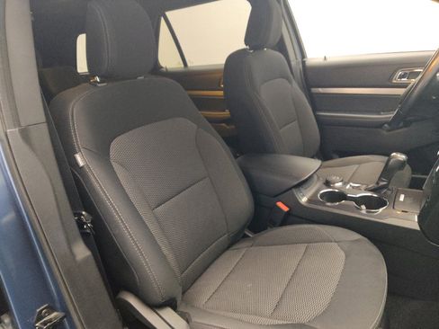 Used 2018 Ford Explorer XLT image 21