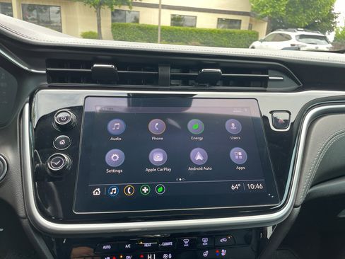 Used 2022 Chevrolet Bolt EUV LT w/ Convenience Package FWD image 27