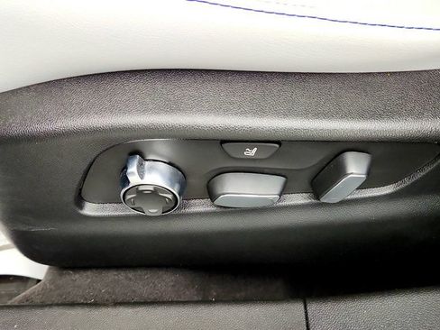 Used 2024 Cadillac XT4 Sport FWD image 12