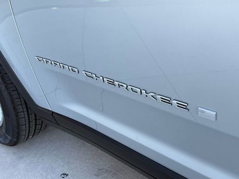 New 2026 Jeep Grand Cherokee L Laredo AWD/4WD image 29