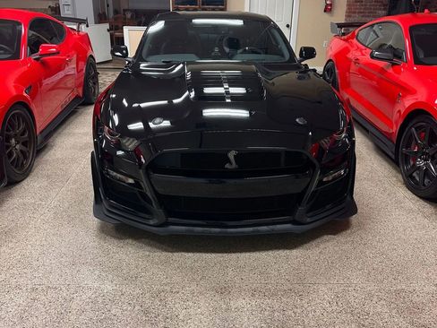 Used 2021 Ford Mustang Shelby GT500 w/ Technology Package RWD image 1