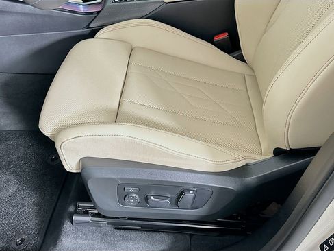 Used 2025 BMW X3 xDrive30i w/ Premium Package image 21