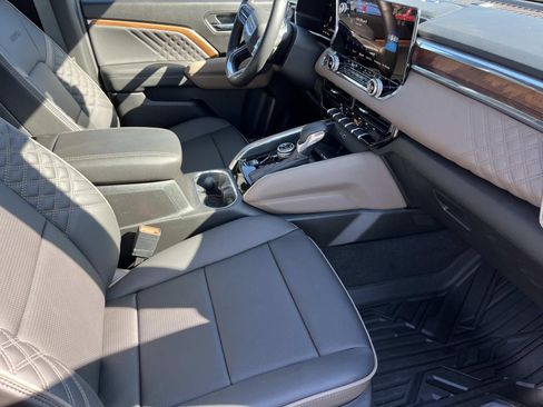Used 2026 GMC Canyon Denali AWD/4WD image 23