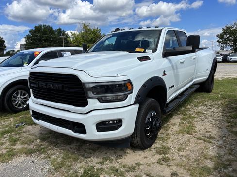 Used 2022 RAM 3500 Laramie w/ Night Edition AWD/4WD image 3