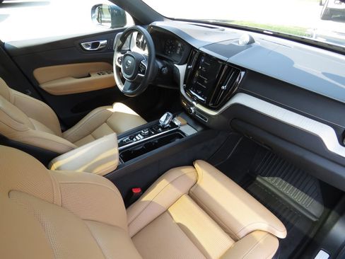 Used 2020 Volvo XC60 T8 Inscription AWD/4WD image 14