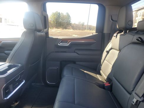 Used 2023 GMC Sierra 1500 Denali w/ Denali Reserve Package image 11