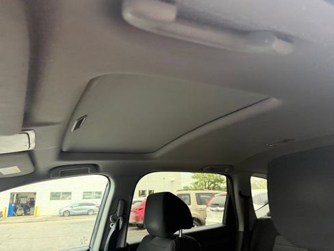 Used 2019 Honda CR-V EX image 5