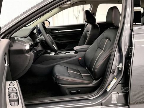 New 2026 Nissan Altima 2.5 SR FWD image 10