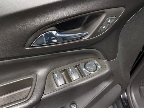Used 2023 Chevrolet Equinox LT image 16