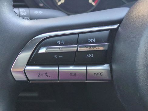 Used 2021 MAZDA MAZDA3 s image 20