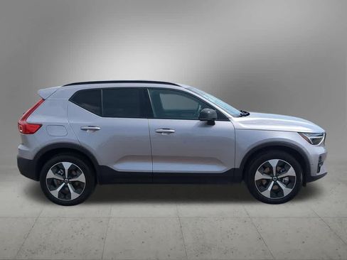 Certified 2026 Volvo XC40 B5 Plus AWD/4WD image 7