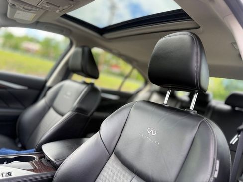 Used 2014 INFINITI Q50 AWD w/ Technology Package image 16