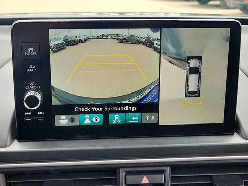Used 2025 Honda Pilot Elite image 18