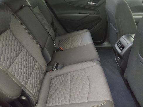 Used 2021 Chevrolet Equinox LT FWD image 19
