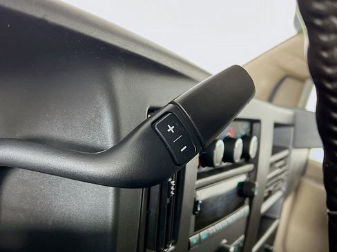 Used 2020 Chevrolet Express 3500 w/ Driver Convenience Package RWD image 16
