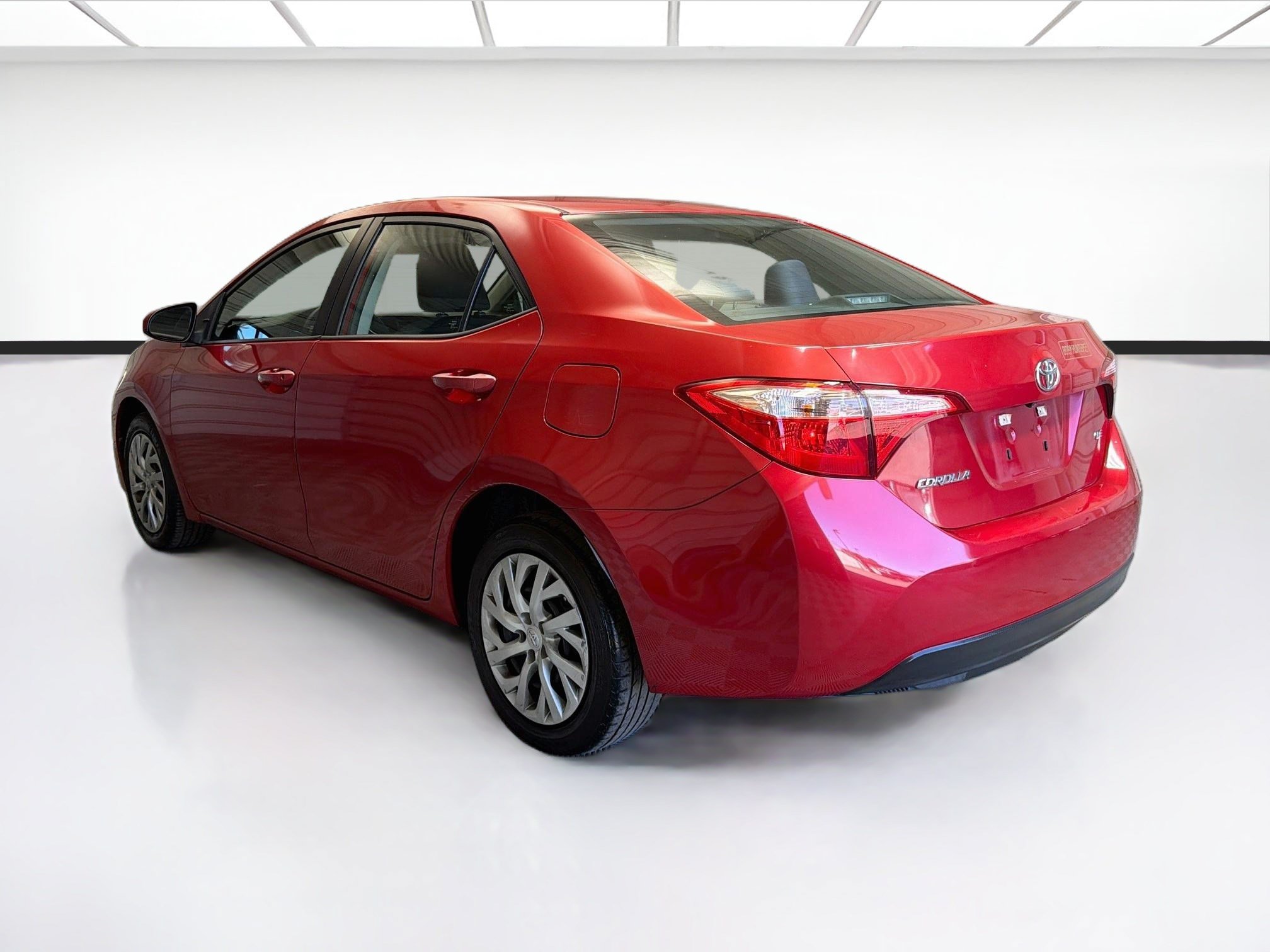 Used 2017 Toyota Corolla LE FWD image 6