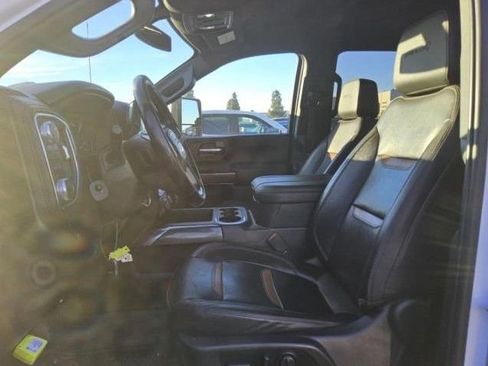 Used 2023 GMC Sierra 2500 AT4 image 6