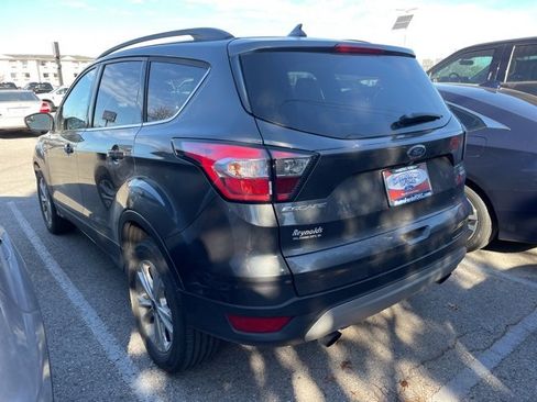 Used 2018 Ford Escape SEL image 10