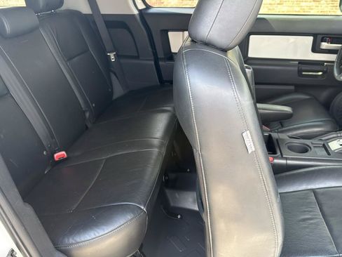 Used 2012 Toyota FJ Cruiser 2WD w/ Upgrade Pkg image 40