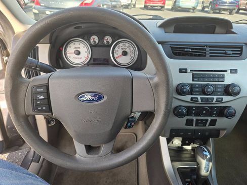 Used 2011 Ford Focus SE image 17