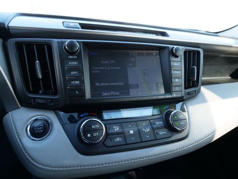 Used 2018 Toyota RAV4 XLE image 25