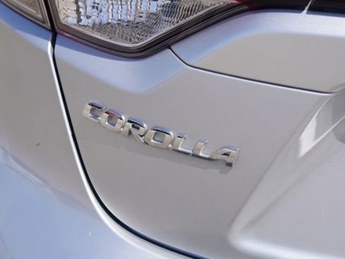 Certified 2022 Toyota Corolla LE w/ Carpet Mat Package (TMS) FWD image 9