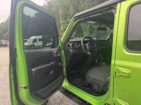 Used 2019 Jeep Wrangler Unlimited Sport image 15