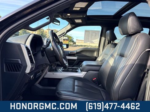 Used 2022 Ford F250 Lariat w/ Black Appearance Package image 13