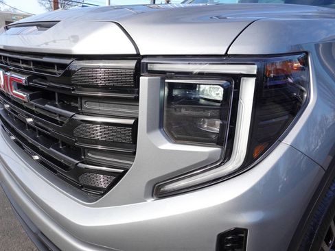 Used 2023 GMC Sierra 1500 Elevation image 59