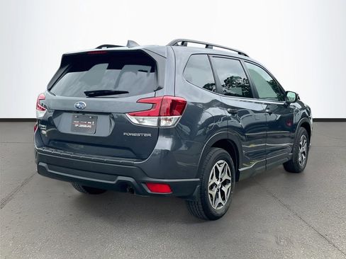 Used 2023 Subaru Forester Premium AWD/4WD image 7