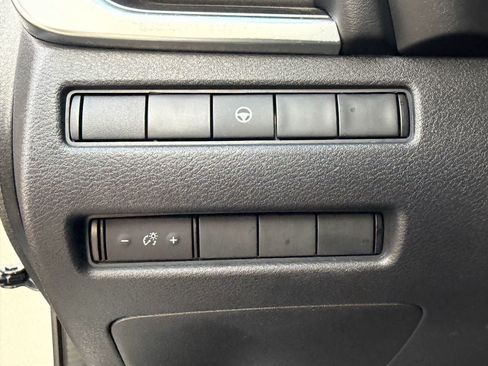 Used 2021 Nissan Rogue SV FWD image 17