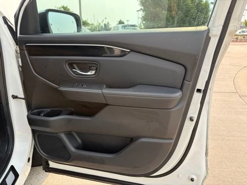 Used 2025 Honda Pilot EX-L image 24