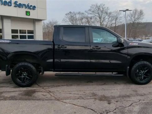 Used 2022 Chevrolet Silverado 1500 LT Trail Boss w/ LT Trail Boss Premium Package image 9