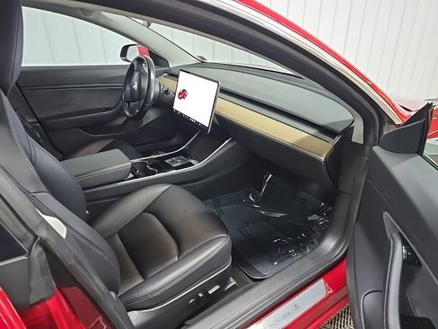 Used 2018 Tesla Model 3 Long Range image 15