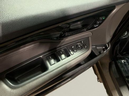 Used 2018 Honda Odyssey Elite image 17