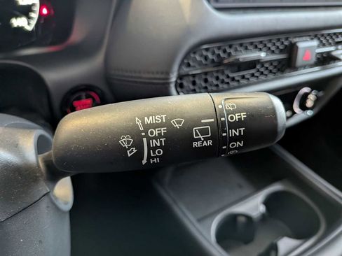 Used 2023 Honda HR-V LX image 23