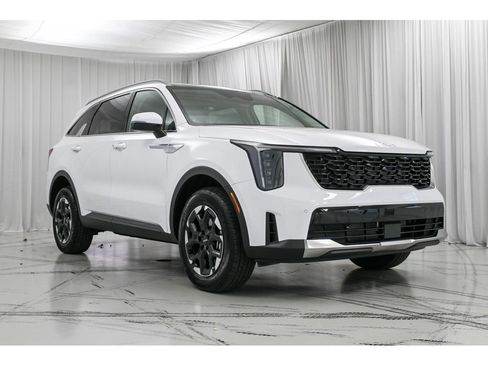 New 2026 Kia Sorento S image 2