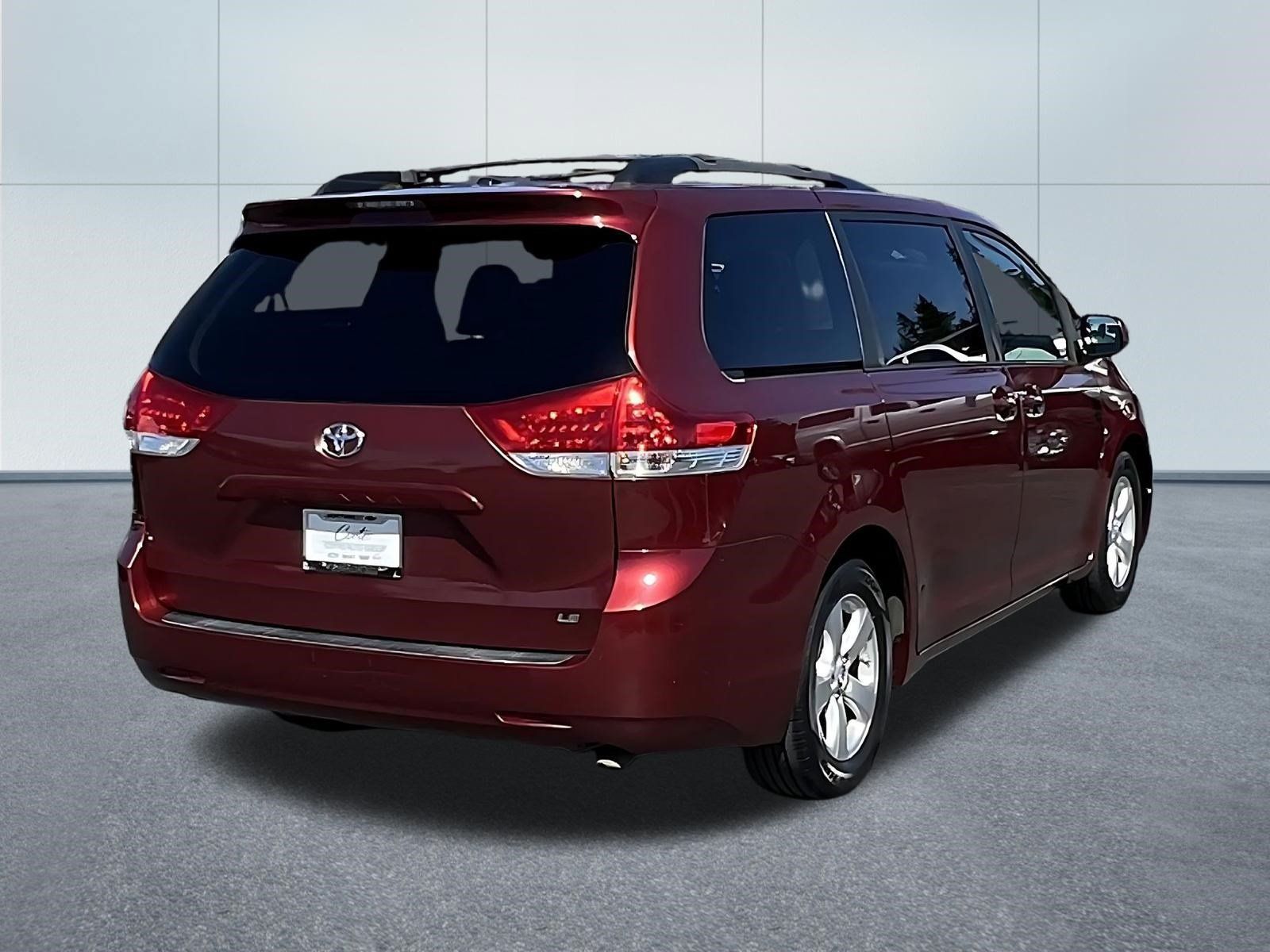 Used 2014 Toyota Sienna LE FWD image 6