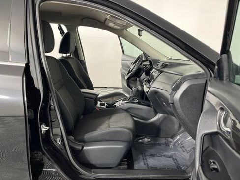 Used 2020 Nissan Rogue S w/ Special Edition Package FWD image 40