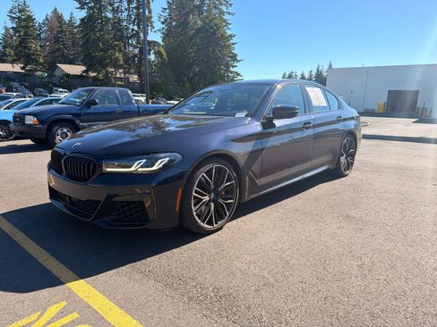 Used 2023 BMW M550i xDrive w/ Dynamic Handling Package AWD/4WD image 2