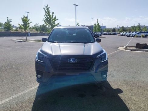 Used 2023 Subaru Forester Premium AWD/4WD image 8
