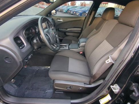 Used 2023 Dodge Charger R/T w/ Blacktop Package image 8