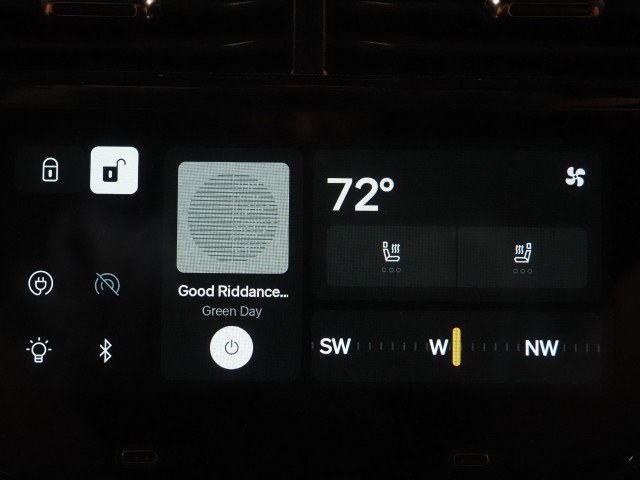 Used 2024 Rivian R1S AWD Adventure image 28