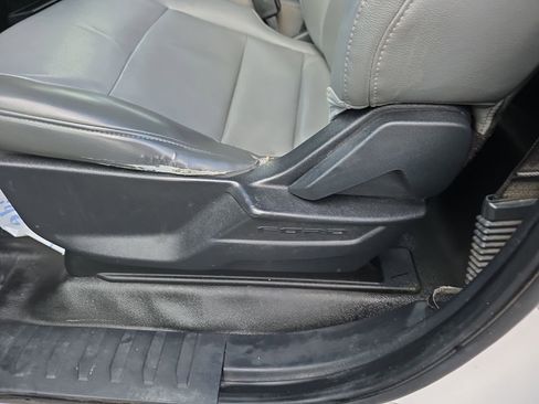 Used 2022 Ford F150 XL image 13