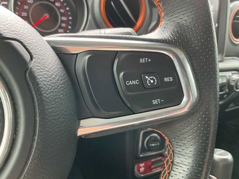 Used 2022 Jeep Gladiator Mojave w/ LED Lighting Group AWD/4WD image 11