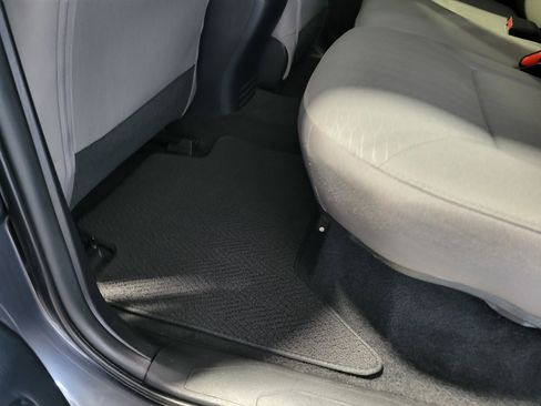 Used 2018 Toyota Tacoma SR5 image 39